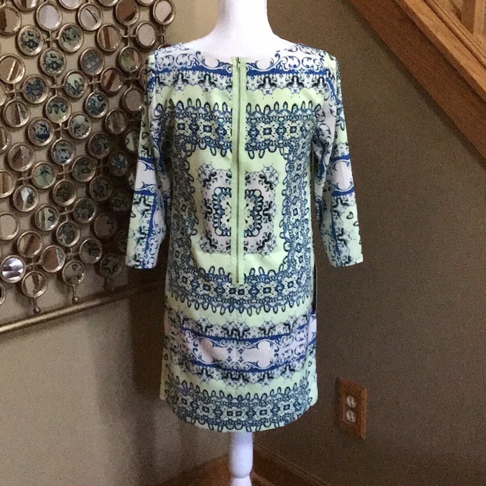 Dress - Picture 5 of 7